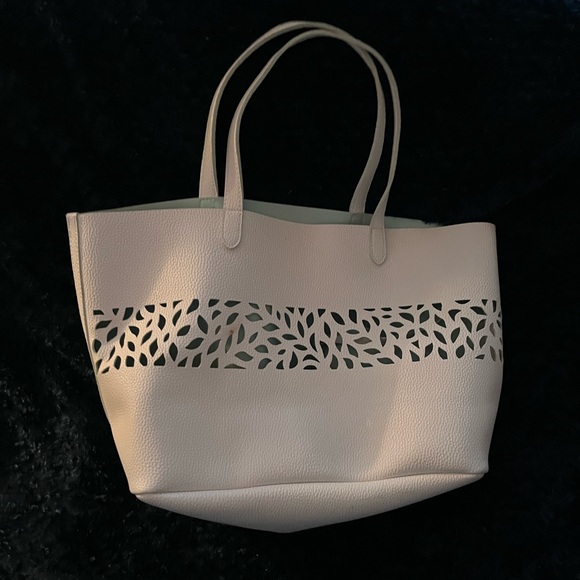 Source Unknown Handbags - Elegant WhiteTote Bag Blue Inside